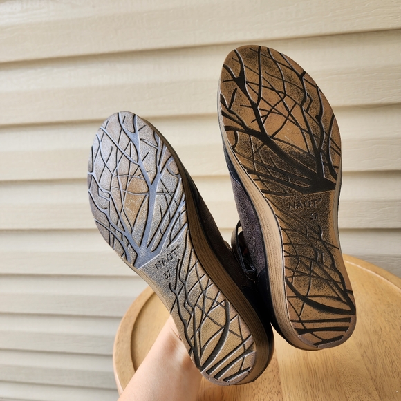 Naot Volcan brown sincere leather Mary Jane shoes size 37 - Picture 9 of 10